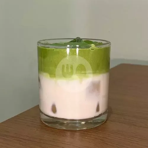 Oat Matcha Latte